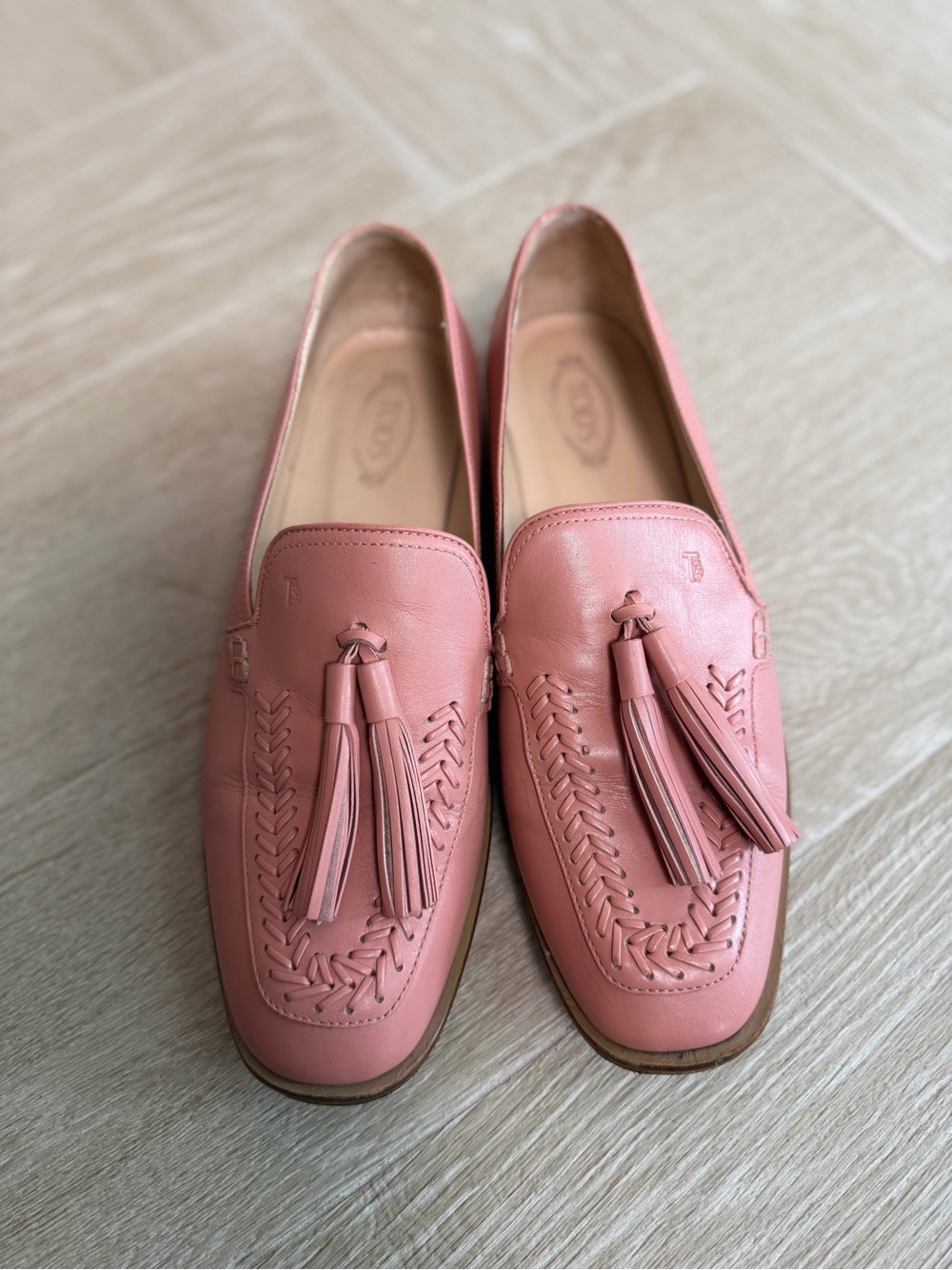 Tod’s Pink Leather Tassel Loafers Size 38 Made in Italy Luxury Flats